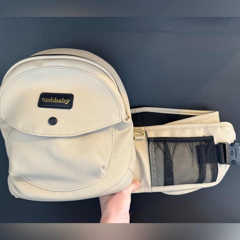Tushbaby Hip Carrier in Vegan Leather Cream
